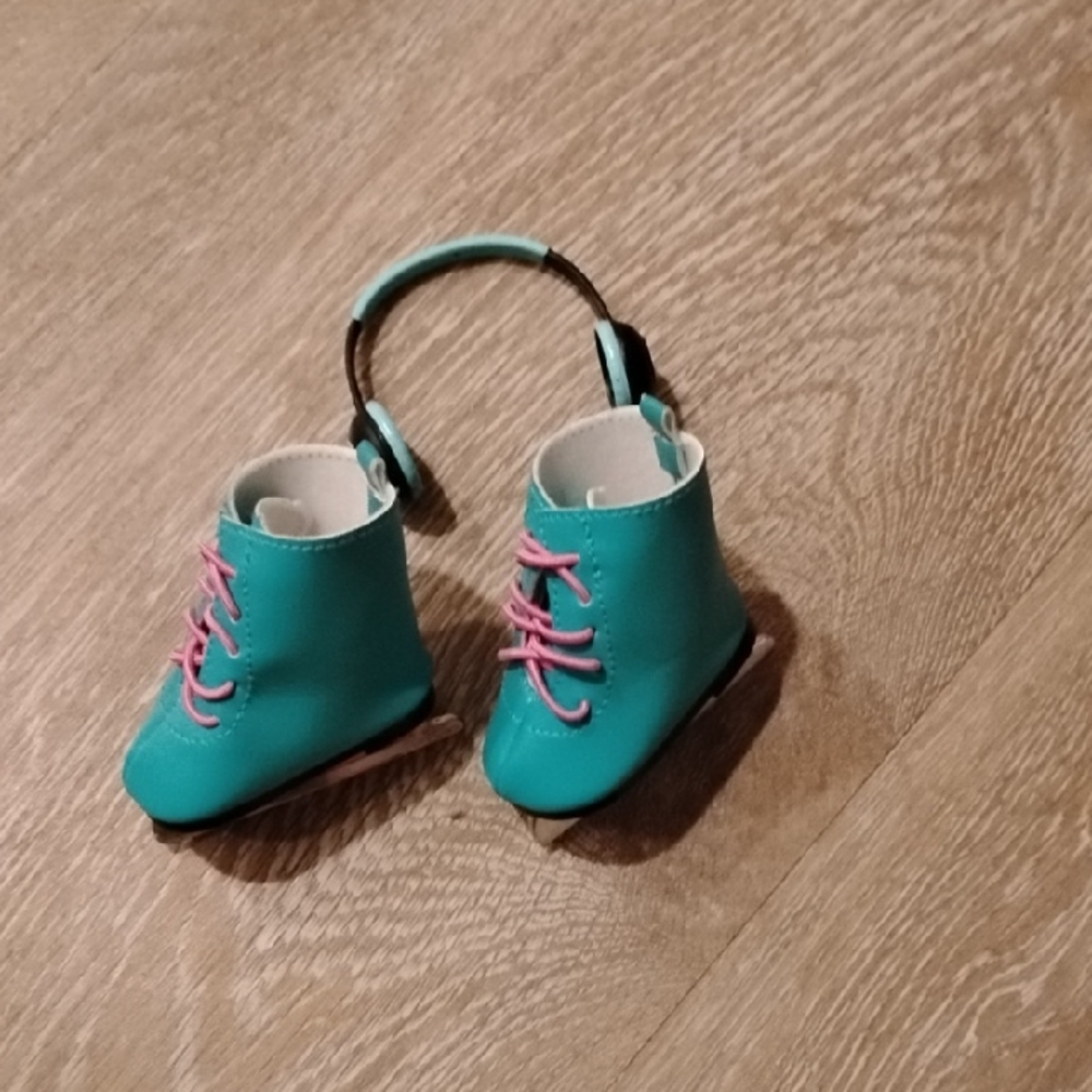 American Girl Turquoise Skates with Pink Laces - Picture 1 of 7